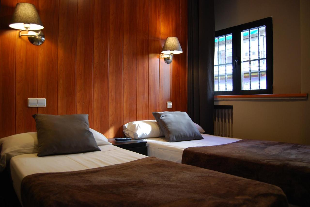 Hostal Don Pedro Madrid Ngoại thất bức ảnh